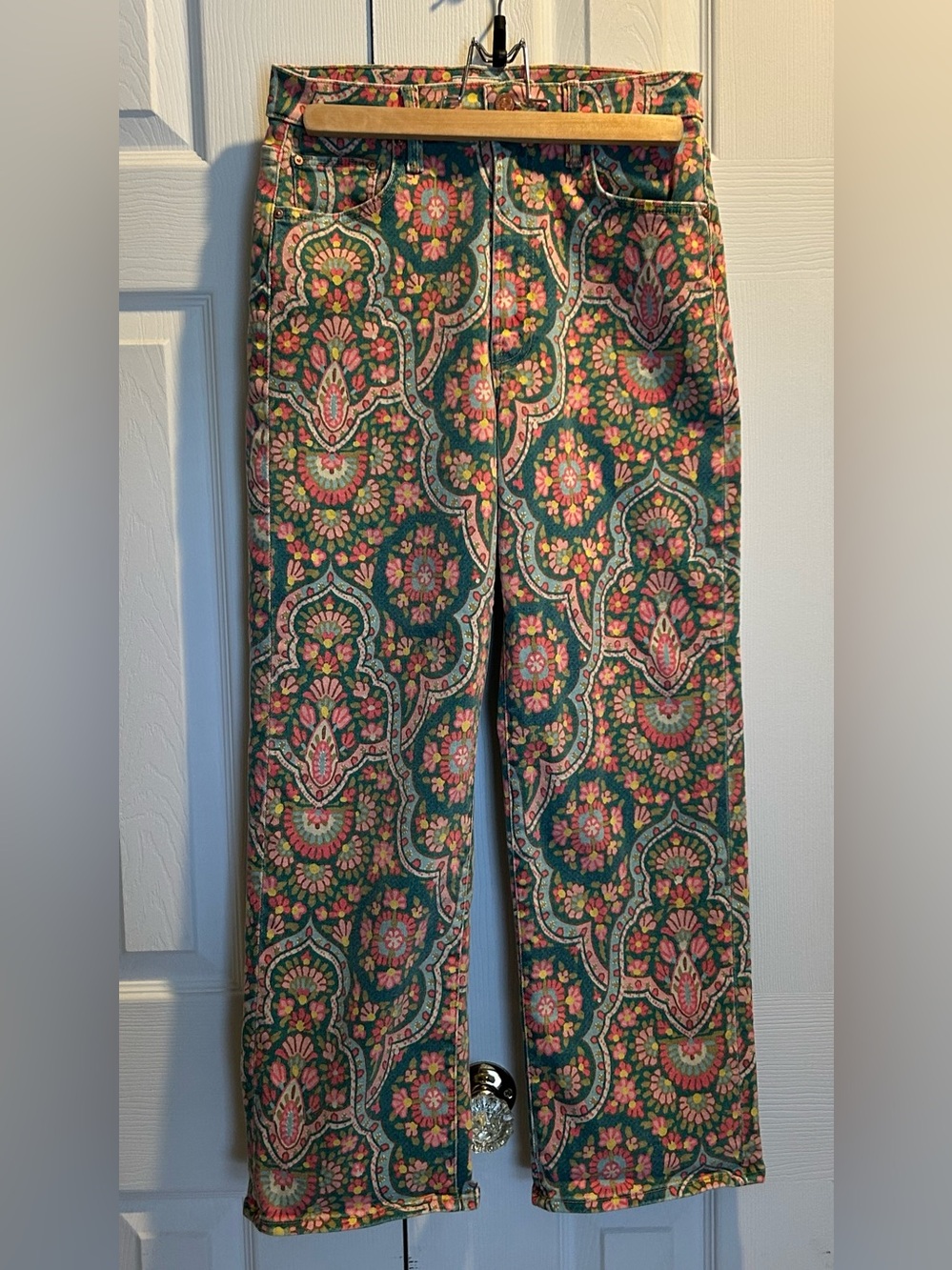 MOTHER Rambler Zip Ankle Jean in pink and green print - size 27